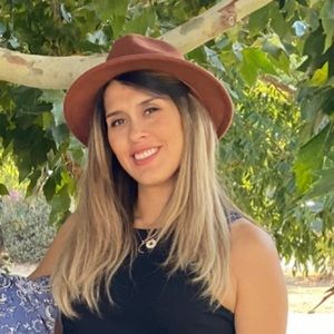 Meet your Posher, Adriana